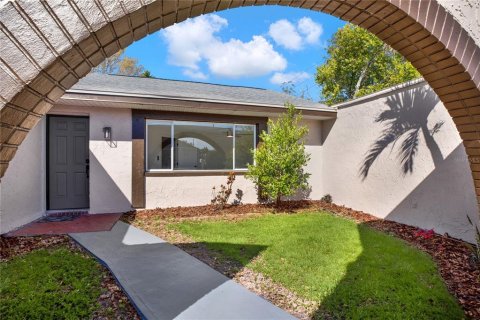 House in Holiday, Florida 4 bedrooms, 153.94 sq.m. № 1518710 - photo 2