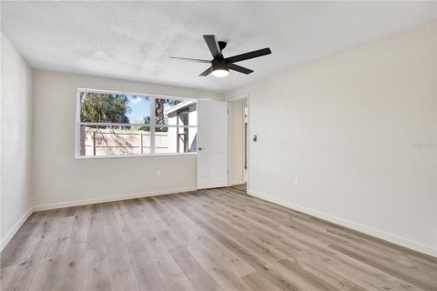 House in Holiday, Florida 4 bedrooms, 153.94 sq.m. № 1518710 - photo 18