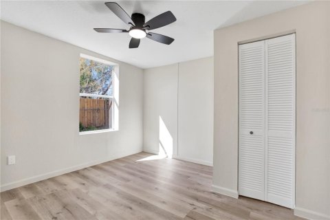 House in Holiday, Florida 4 bedrooms, 153.94 sq.m. № 1518710 - photo 25