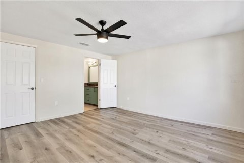 House in Holiday, Florida 4 bedrooms, 153.94 sq.m. № 1518710 - photo 17