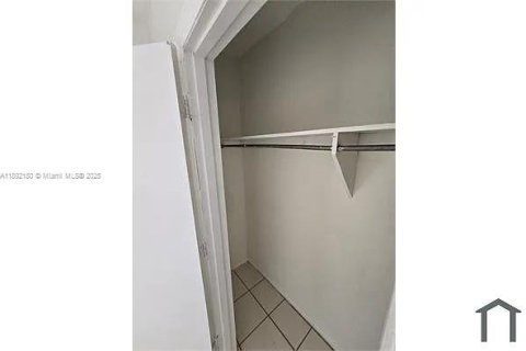 Снять в аренду виллу или дом в Хомстед, Флорида 2 спальни, 74.32м2, № 1944194 - фото 11