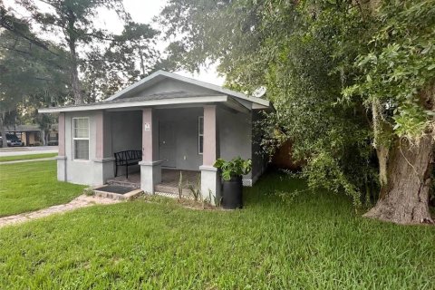House in Leesburg, Florida 2 bedrooms, 82.13 sq.m. № 2259174 - photo 2
