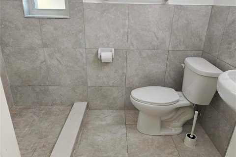 Купить коммерческую недвижимость в Ларго, Флорида 4 спальни, 147.9м2, № 2132398 - фото 26