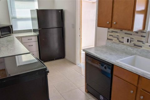 Купить коммерческую недвижимость в Ларго, Флорида 4 спальни, 147.9м2, № 2132398 - фото 3