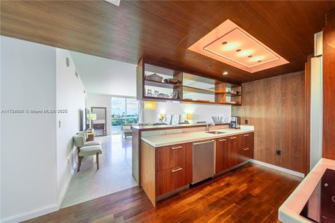 Condominio en venta en Miami, Florida, 2 dormitorios, 88.44 m2 № 1696040 - foto 18