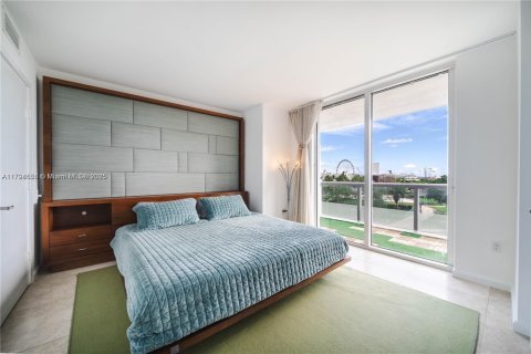 Condominio en venta en Miami, Florida, 2 dormitorios, 88.44 m2 № 1696040 - foto 4