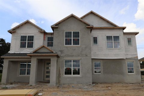 House in Apopka, Florida 5 bedrooms, 457.82 sq.m. № 1906966 - photo 1