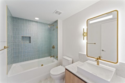 Condominio en venta en Miami, Florida, 3 dormitorios, 114.27 m2 № 1888747 - foto 25
