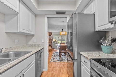 Condo in Dunedin, Florida, 2 bedrooms  № 1742642 - photo 14