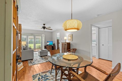 Condo in Dunedin, Florida, 2 bedrooms  № 1742642 - photo 7