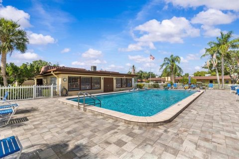 Condo in Dunedin, Florida, 2 bedrooms  № 1742642 - photo 30