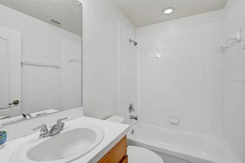 Condo in Bradenton, Florida, 3 bedrooms  № 1725532 - photo 21