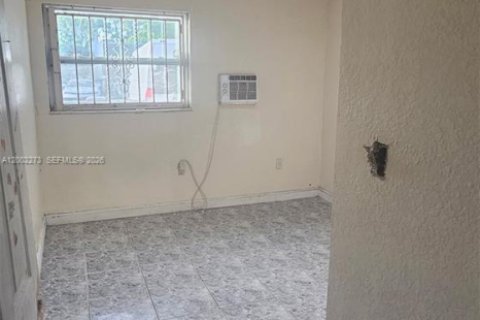 Townhouse in Miami Gardens, Florida 3 bedrooms, 107.02 sq.m. № 2170320 - photo 18