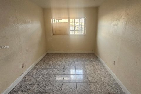 Townhouse in Miami Gardens, Florida 3 bedrooms, 107.02 sq.m. № 2170320 - photo 9