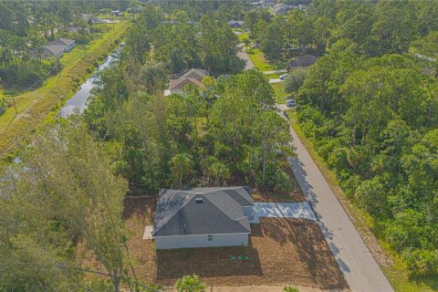 House in Palm Bay, Florida 4 bedrooms, 167.22 sq.m. № 1817872 - photo 5