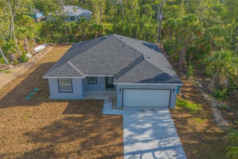 House in Palm Bay, Florida 4 bedrooms, 167.22 sq.m. № 1817872 - photo 3