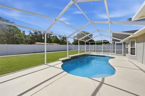 Casa en venta en Brandon, Florida, 3 dormitorios, 173.91 m2 № 2112936 - foto 4
