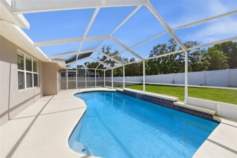 Casa en venta en Brandon, Florida, 3 dormitorios, 173.91 m2 № 2112936 - foto 5