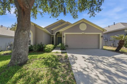 Casa en venta en Brandon, Florida, 3 dormitorios, 173.91 m2 № 2112936 - foto 2