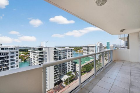 Condominio en venta en Miami Beach, Florida, 2 dormitorios, 121.7 m2 № 2028539 - foto 6