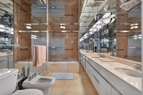 Condominio en venta en Miami Beach, Florida, 2 dormitorios, 121.7 m2 № 2028539 - foto 21