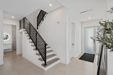 Townhouse in Pompano Beach, Florida 3 bedrooms, 176.7 sq.m. № 1858505 - photo 9