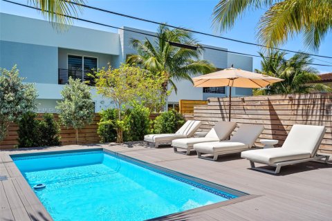 Townhouse in Pompano Beach, Florida 3 bedrooms, 176.7 sq.m. № 1858505 - photo 27