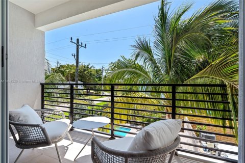 Townhouse in Pompano Beach, Florida 3 bedrooms, 176.7 sq.m. № 1858505 - photo 17