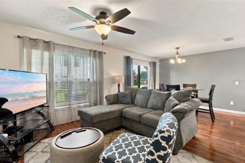 Townhouse in Sanford, Florida 2 bedrooms, 121.61 sq.m. № 2396213 - photo 5