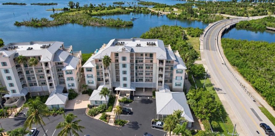 Condo à Placida, Floride, 3 chambres  № 2406241