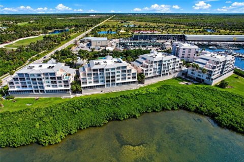Copropriété à vendre à Placida, Floride: 3 chambres, 135.27 m2 № 2406241 - photo 3