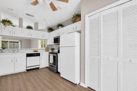 Copropriété à vendre à Largo, Floride: 3 chambres, 132.85 m2 № 2195739 - photo 9