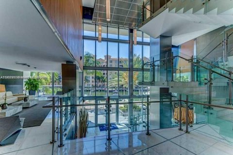 Condo in Aventura, Florida, 2 bedrooms  № 2015204 - photo 21