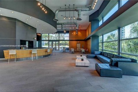 Condo in Aventura, Florida, 2 bedrooms  № 2015204 - photo 22