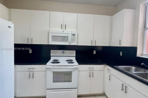 Condominio en alquiler en Homestead, Florida, 3 dormitorios, 143.07 m2 № 1990702 - foto 13