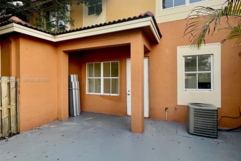 Condominio en alquiler en Homestead, Florida, 3 dormitorios, 143.07 m2 № 1990702 - foto 15