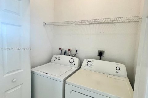 Condominio en alquiler en Homestead, Florida, 3 dormitorios, 143.07 m2 № 1990702 - foto 8