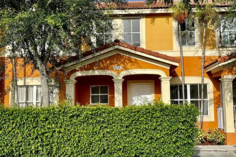 Condominio en alquiler en Homestead, Florida, 3 dormitorios, 143.07 m2 № 1990702 - foto 1