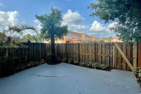 Condominio en alquiler en Homestead, Florida, 3 dormitorios, 143.07 m2 № 1990702 - foto 14