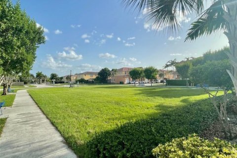 Condominio en alquiler en Homestead, Florida, 3 dormitorios, 143.07 m2 № 1990702 - foto 2