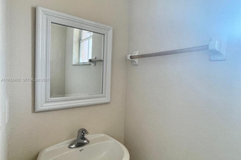 Condominio en alquiler en Homestead, Florida, 3 dormitorios, 143.07 m2 № 1990702 - foto 9