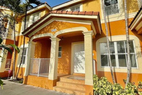 Condominio en alquiler en Homestead, Florida, 3 dormitorios, 143.07 m2 № 1990702 - foto 4