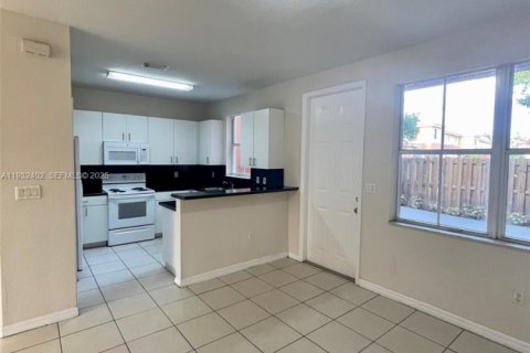 Condominio en alquiler en Homestead, Florida, 3 dormitorios, 143.07 m2 № 1990702 - foto 10