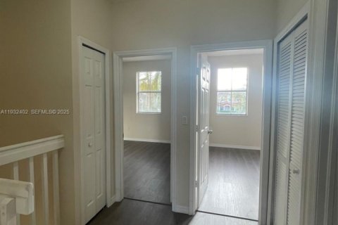 Condominio en alquiler en Homestead, Florida, 3 dormitorios, 143.07 m2 № 1990702 - foto 21