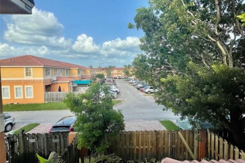 Condominio en alquiler en Homestead, Florida, 3 dormitorios, 143.07 m2 № 1990702 - foto 17