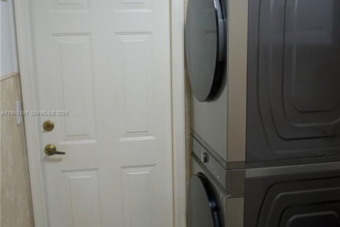 Купить виллу или дом в Локсахатчи-Гроувс, Флорида 4 спальни, 336.68м2, № 2004194 - фото 24