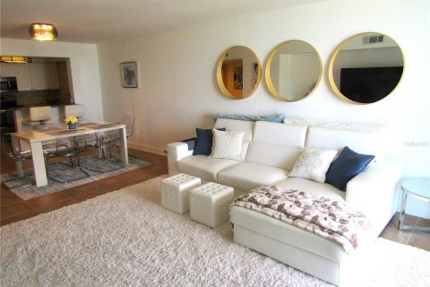 Condominio en alquiler en Clearwater, Florida, 2 dormitorios, 120.59 m2 № 1812796 - foto 7