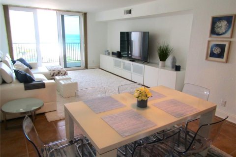 Condominio en alquiler en Clearwater, Florida, 2 dormitorios, 120.59 m2 № 1812796 - foto 9
