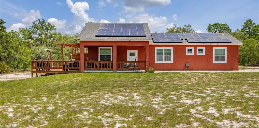 House in Frostproof, Florida 3 bedrooms, 109.72 sq.m. № 1795578