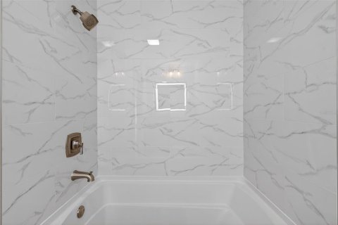 Villa ou maison à vendre à Saint Petersburg, Floride: 2 chambres, 130.06 m2 № 2401127 - photo 25